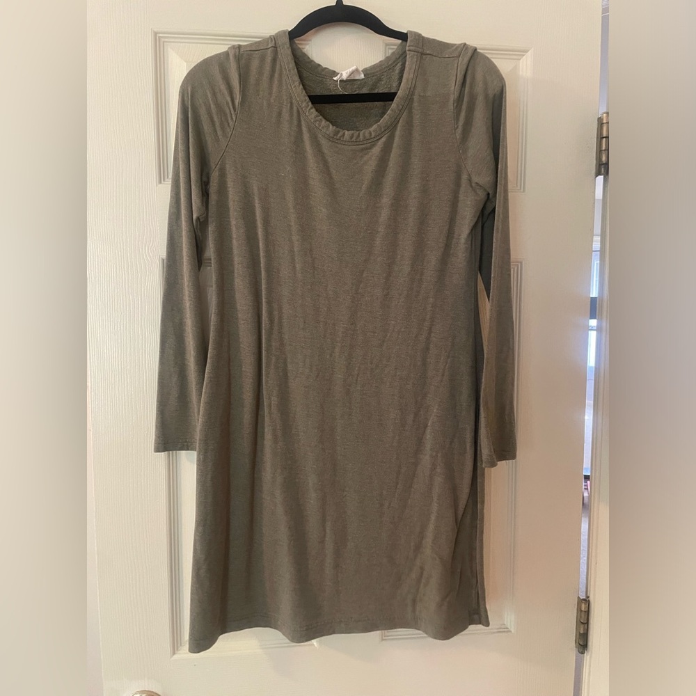 Green lounge dress